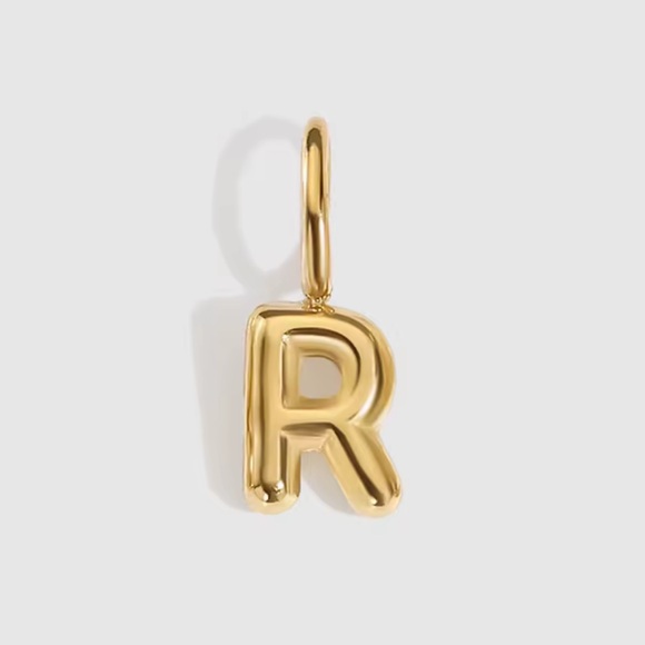 Neiman Marcus Jewelry - Neiman Marcus Gold Letter Charms